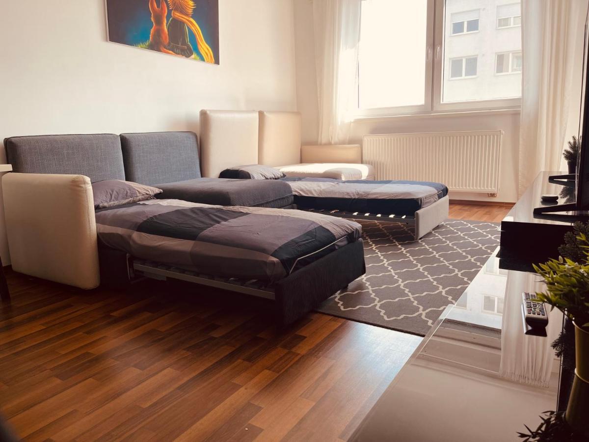 After Eight Apartment 브라티슬라바 외부 사진
