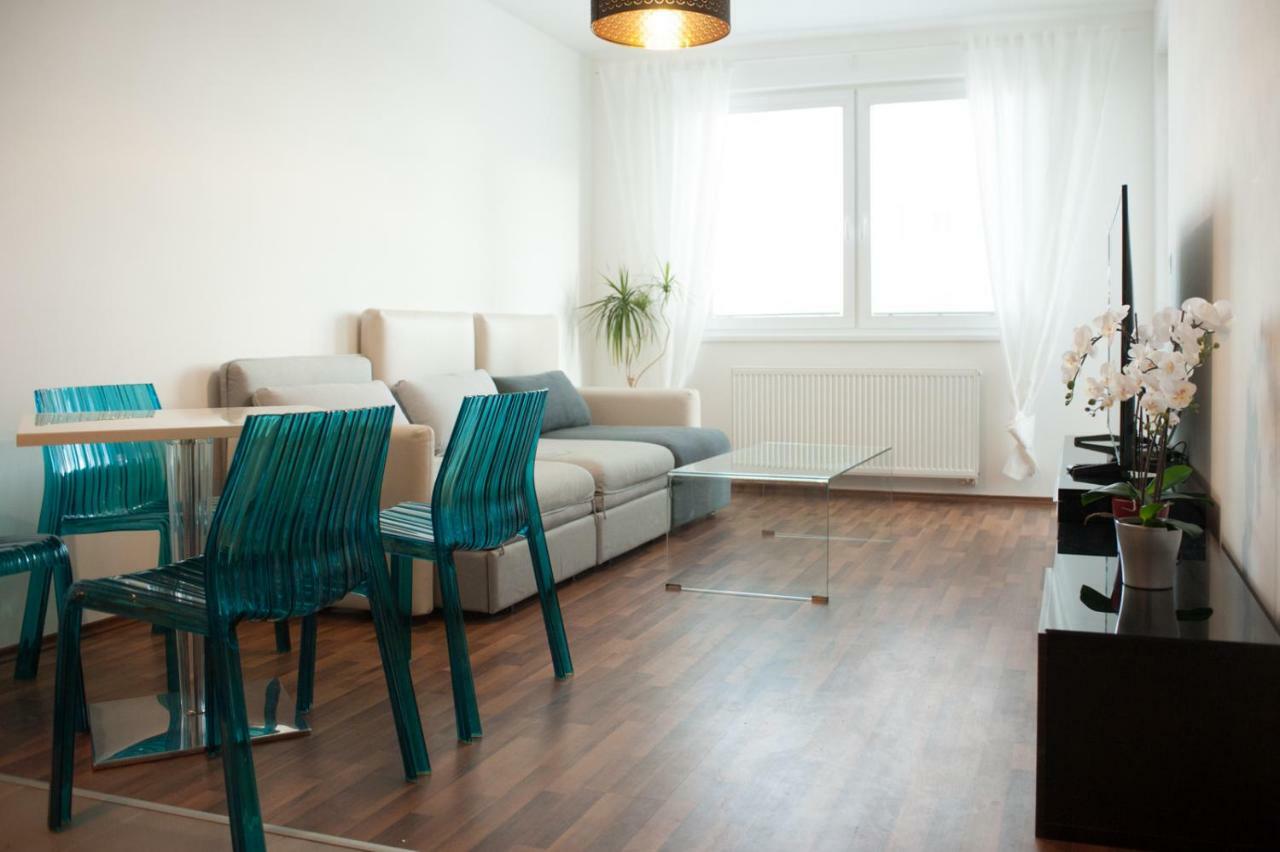 After Eight Apartment 브라티슬라바 외부 사진