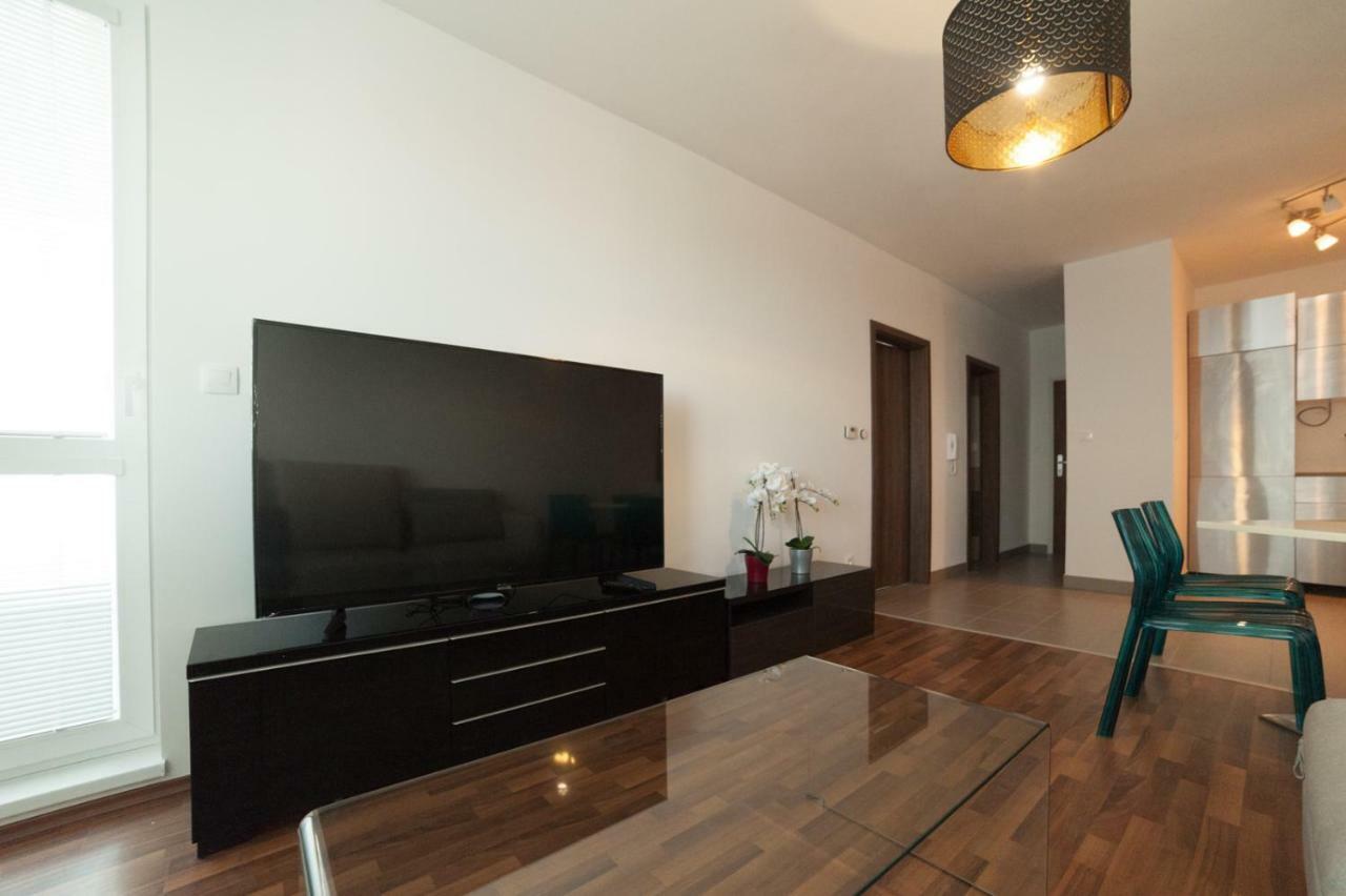 After Eight Apartment 브라티슬라바 외부 사진